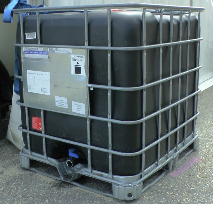 contenedor de galones para la recogida de agua de lluvia