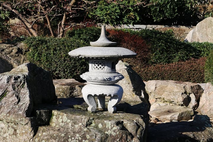 escultura de jardín de rocas