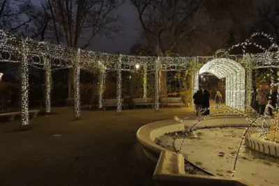 13 mejores luces de exterior para iluminar tu jardín