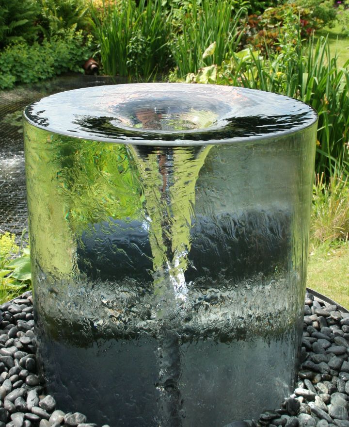elementos de agua para jardinería